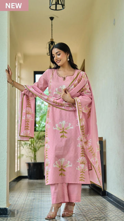 Pink Cotton Suit with Floral Print – Beautiful Ethnic Wear (Copy)